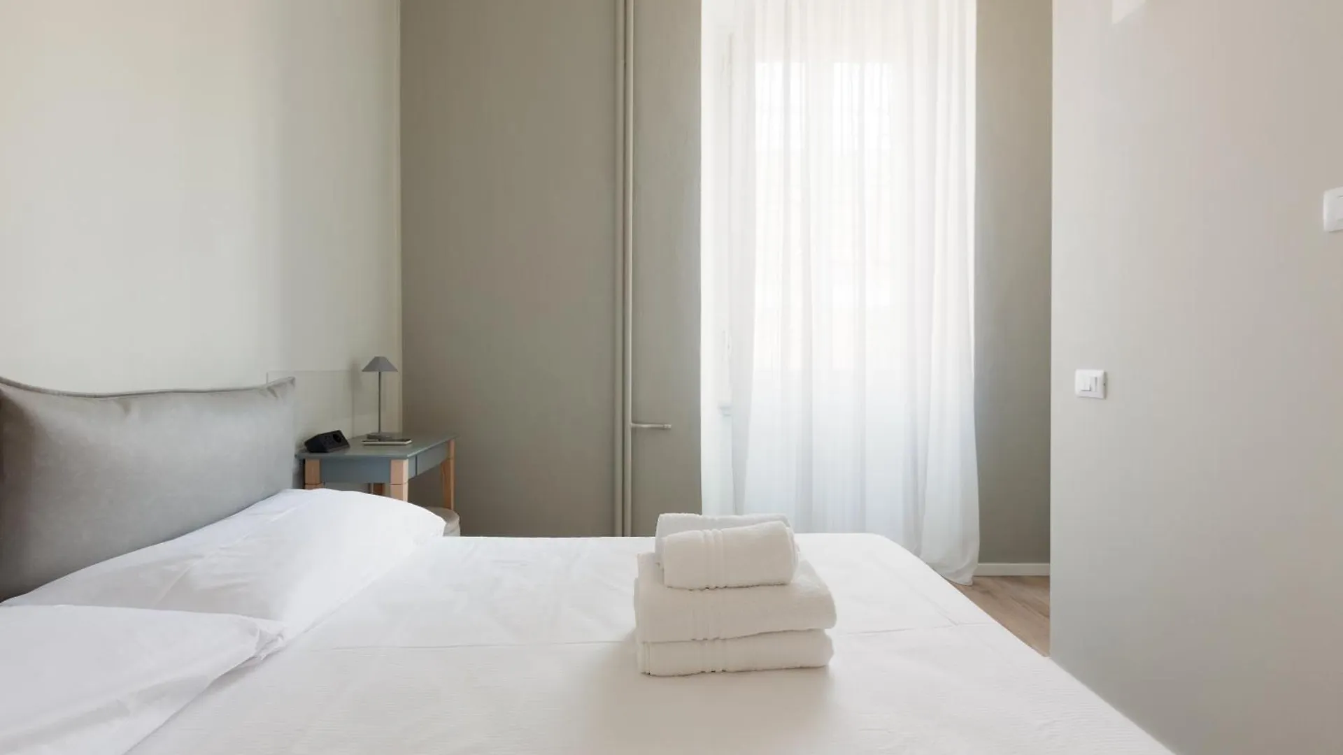 Washington Modern Apartment Милан